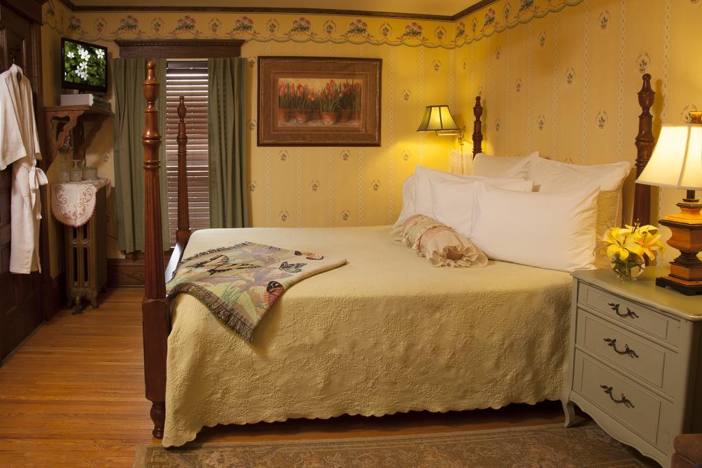 Westby House Inn Экстерьер фото